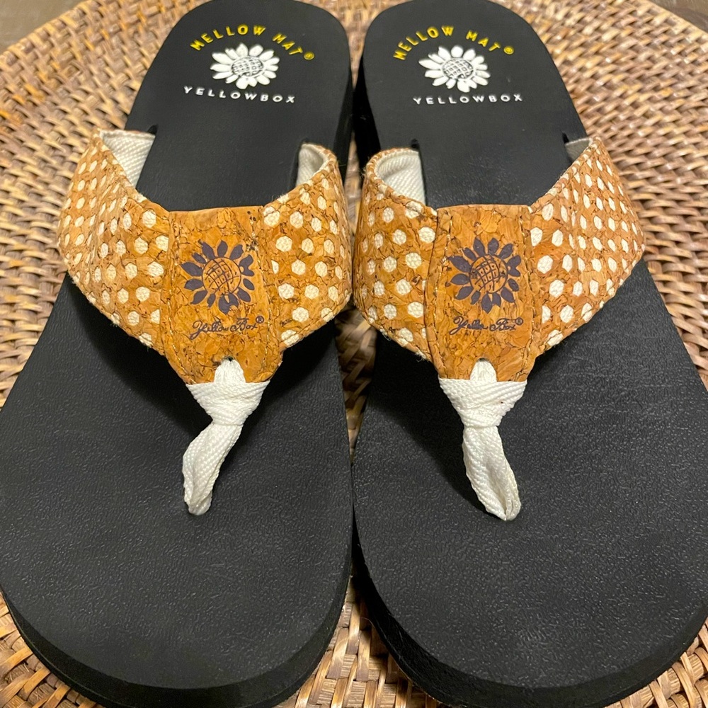 New /like ) Mellow Mat by YellowBox 6.5 tan color